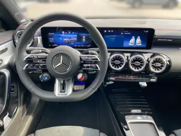 MERCEDES-BENZ AMG CLA 35 4M Coupé  NIGHT BURM MBEAM …