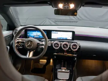 MERCEDES-BENZ CLA 180 Coupé AMG Sport Advanced  LED …