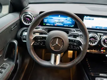 MERCEDES-BENZ CLA 180 Coupé AMG Sport Advanced  LED …