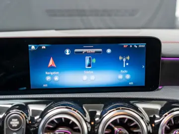 MERCEDES-BENZ CLA 180 Coupé AMG Sport Advanced  LED …