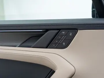 Porsche Cayenne S Coupé Electric
