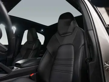 Porsche Cayenne E-Hybrid Coupe Black Edition