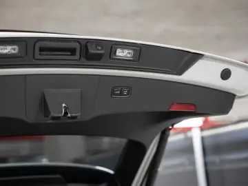 Porsche Cayenne E-Hybrid Coupe Black Edition