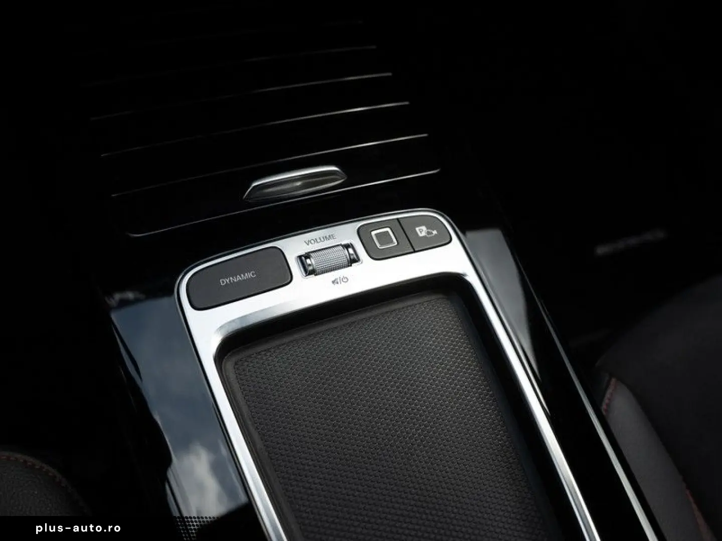 MERCEDES-BENZ CLA 200 AMG-Sport Pano Burm Night Keyl&hellip;