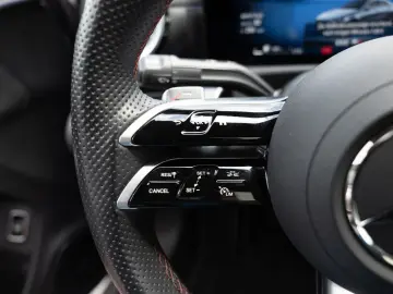 MERCEDES-BENZ CLA 200 AMG-Sport Pano Burm Night Keyl…