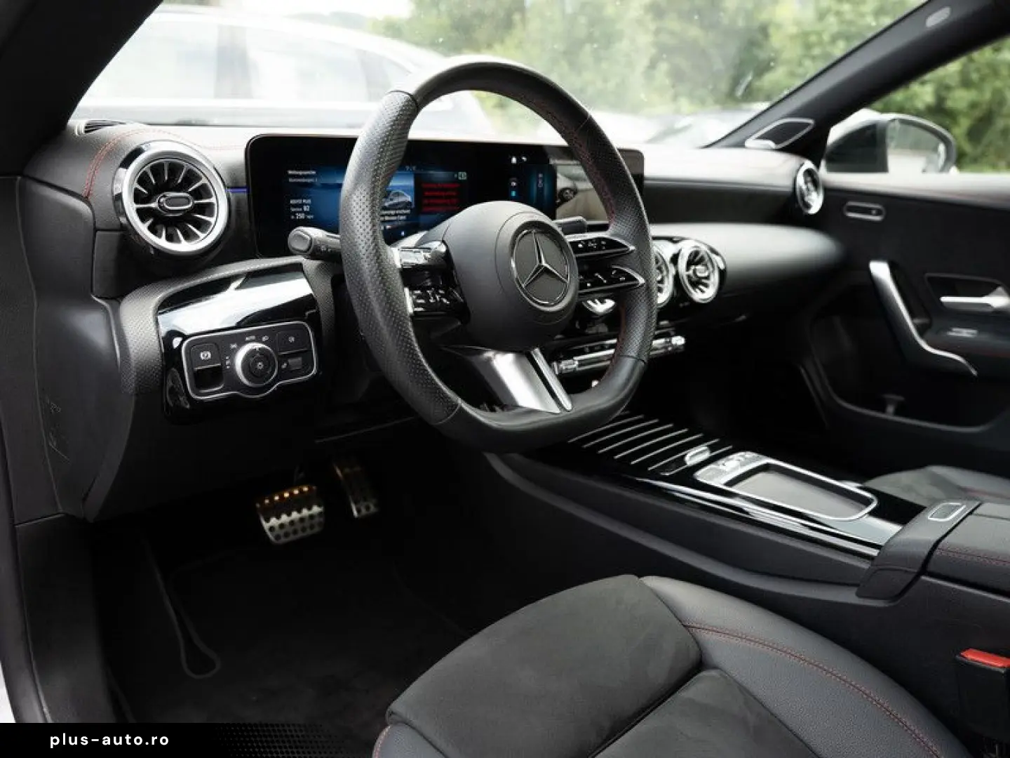 MERCEDES-BENZ CLA 200 AMG-Sport Pano Burm Night Keyl&hellip;