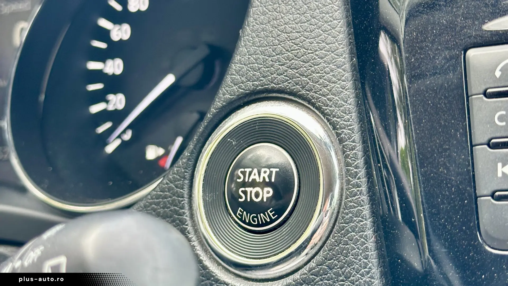 Nissan Qashqai Carte service Carlig Rate Garantie