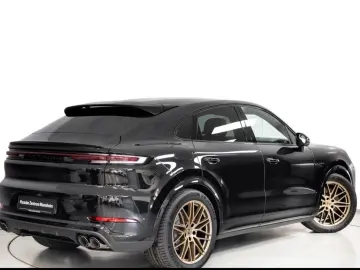 Porsche Cayenne E-Hyb. Coupe Black Edition Head-Up