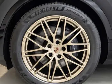 Porsche Cayenne E-Hyb. Coupe Black Edition Head-Up