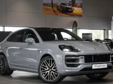 Porsche Cayenne E-Hybrid Coupe Black Edition SHZ HEAD-UP