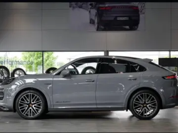 Porsche Cayenne E-Hybrid Coupe Black Edition SHZ HEAD-UP