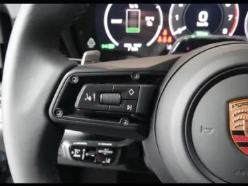 Porsche Cayenne E-Hybrid Coupe Black Edition SHZ HEAD-UP