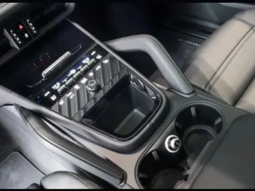 Porsche Cayenne E-Hybrid Coupe Black Edition SHZ HEAD-UP