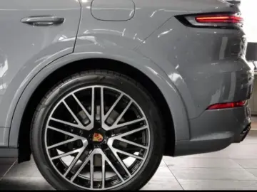Porsche Cayenne E-Hybrid Coupe Black Edition SHZ HEAD-UP