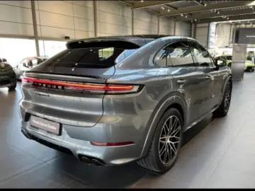 Porsche Cayenne S E-Hybrid Coupe Black Edition Head-Up