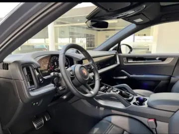 Porsche Cayenne S E-Hybrid Coupe Black Edition Head-Up