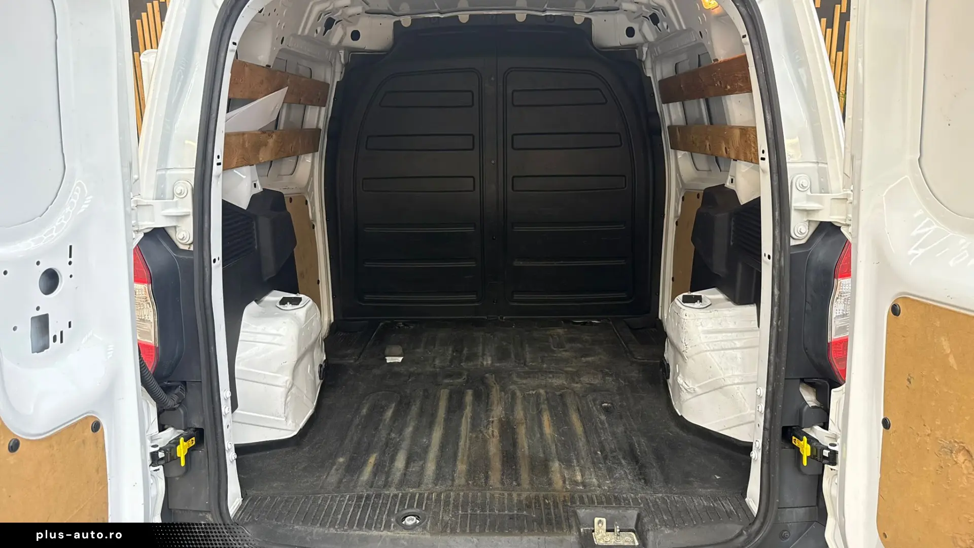 Ford Transit Courier