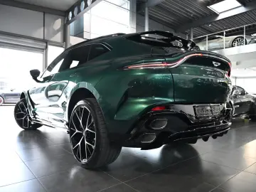 Aston Martin DBX S Malachite Green Bowers&Wilkins