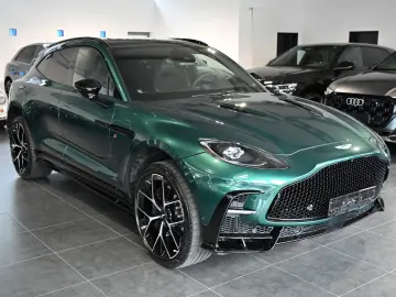 Aston Martin DBX S Malachite Green Bowers&Wilkins
