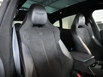 Aston Martin DBX S Malachite Green Bowers&Wilkins