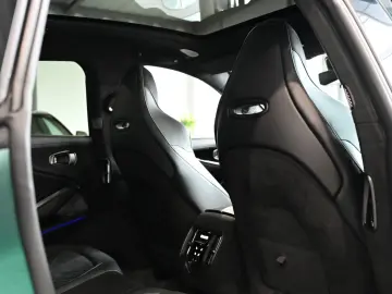 Aston Martin DBX S Malachite Green Bowers&Wilkins