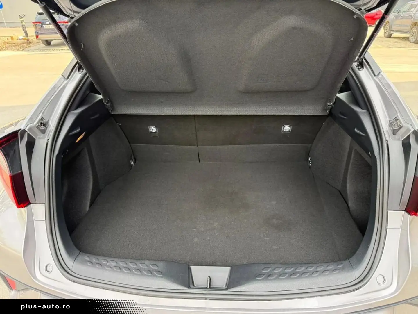 Toyota C-hr Core 1.8 Hybrid 122 Cp