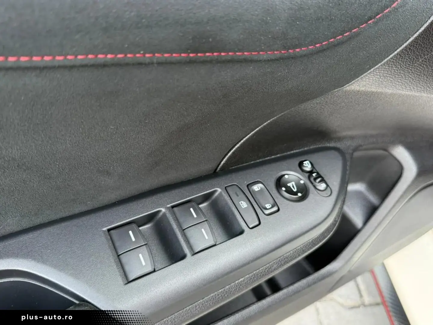 Honda Civic Type R 2.0 Benzina 320 Cp