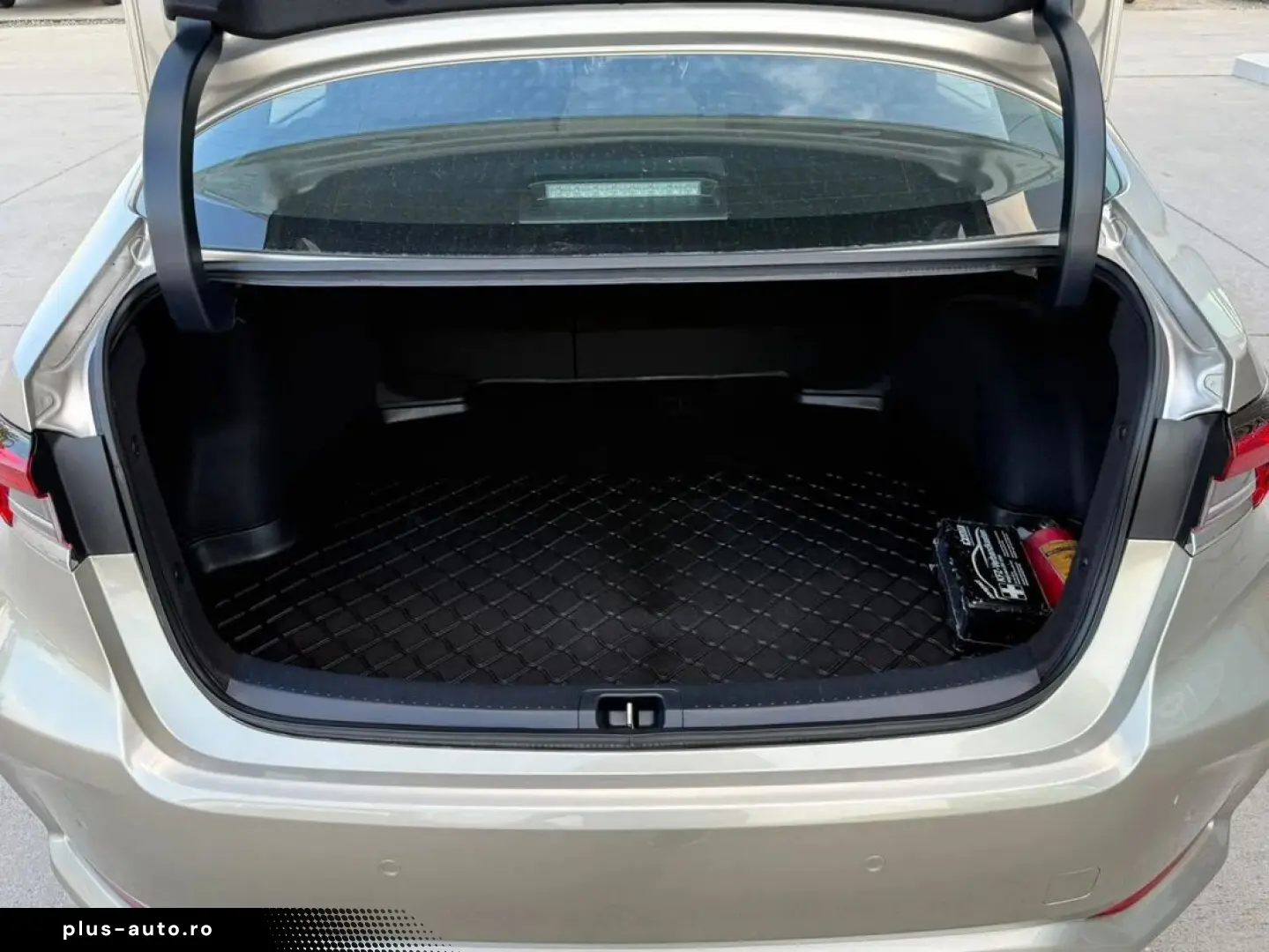 Toyota Corolla Dynamic 1.5 Benzina 125 Cp