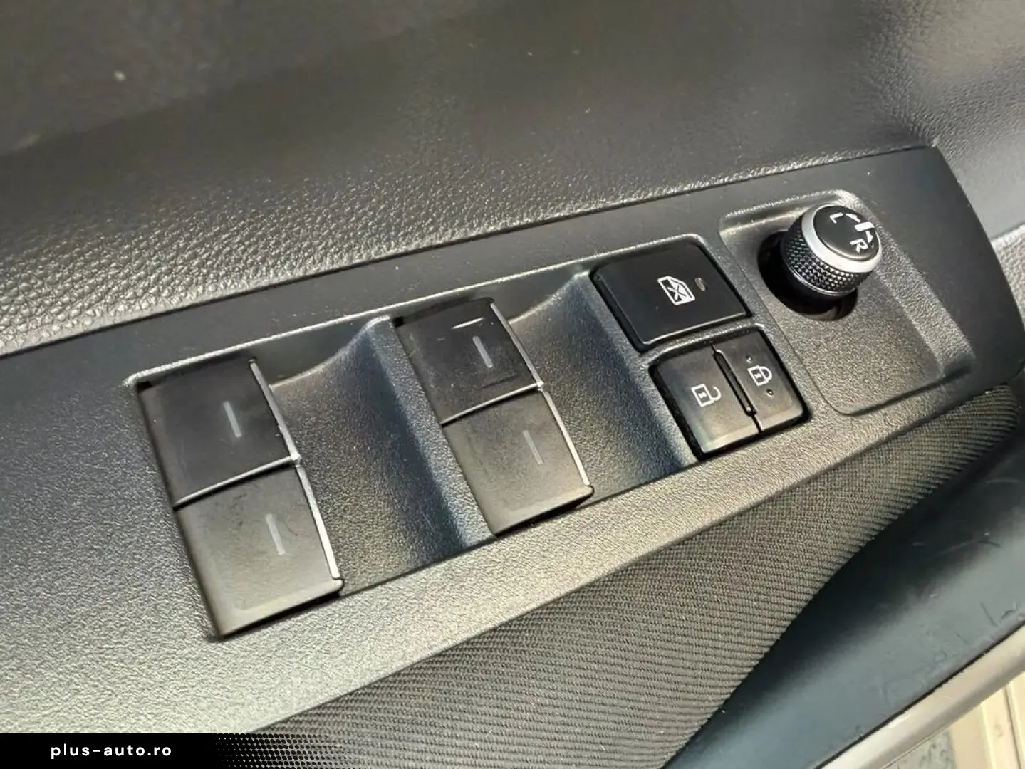 Toyota Corolla Dynamic 1.5 Benzina 125 Cp