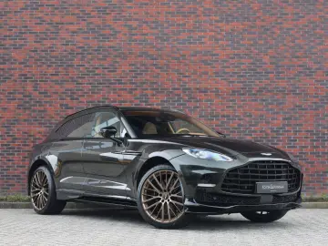 Aston Martin DBX 707   Minotaur Green - Copper Tan