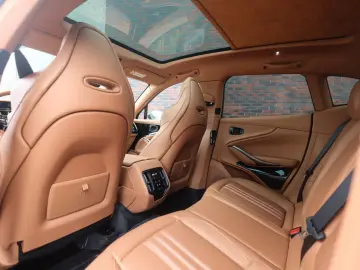Aston Martin DBX 707   Minotaur Green - Copper Tan