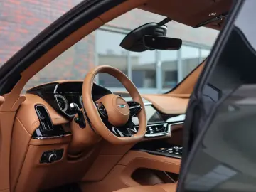Aston Martin DBX 707   Minotaur Green - Copper Tan