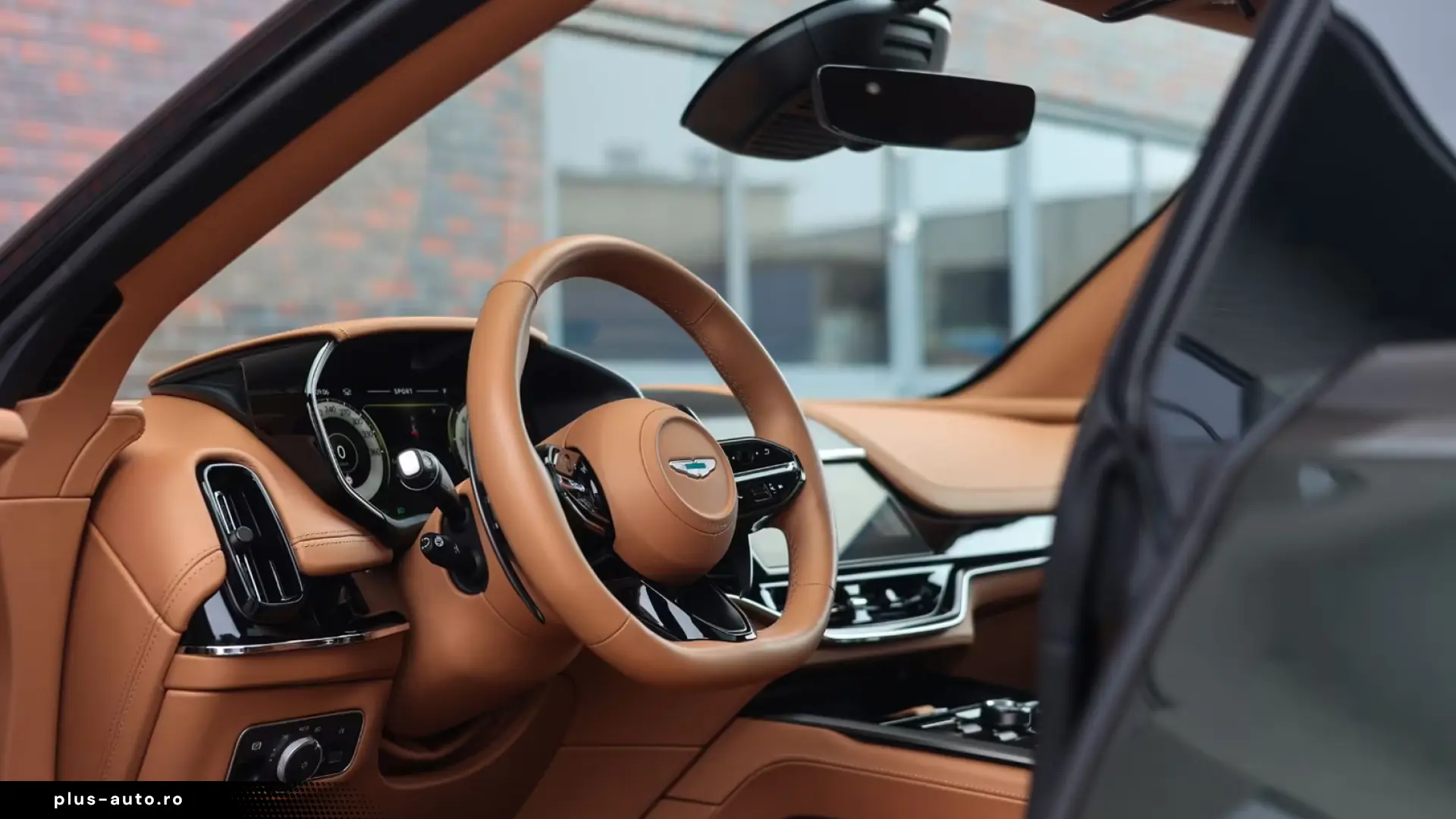 Aston Martin DBX 707   Minotaur Green - Copper Tan