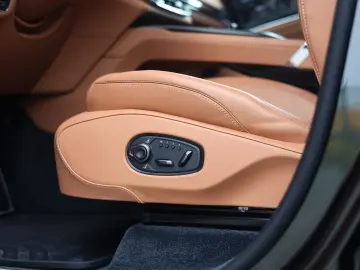 Aston Martin DBX 707   Minotaur Green - Copper Tan