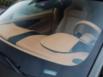 Aston Martin DBX 707   Minotaur Green - Copper Tan