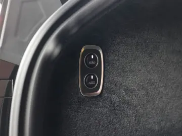 Aston Martin DBX 707   Minotaur Green - Copper Tan