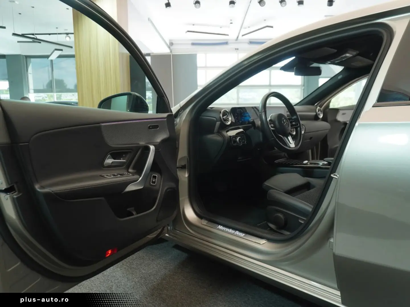 Mercedes-Benz A-180