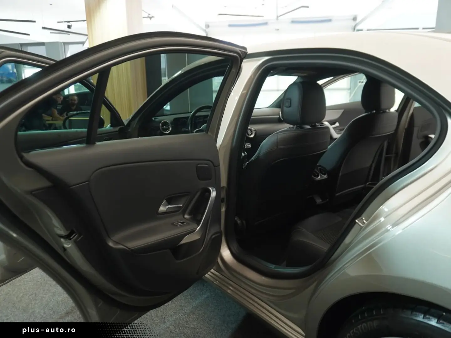 Mercedes-Benz A-180