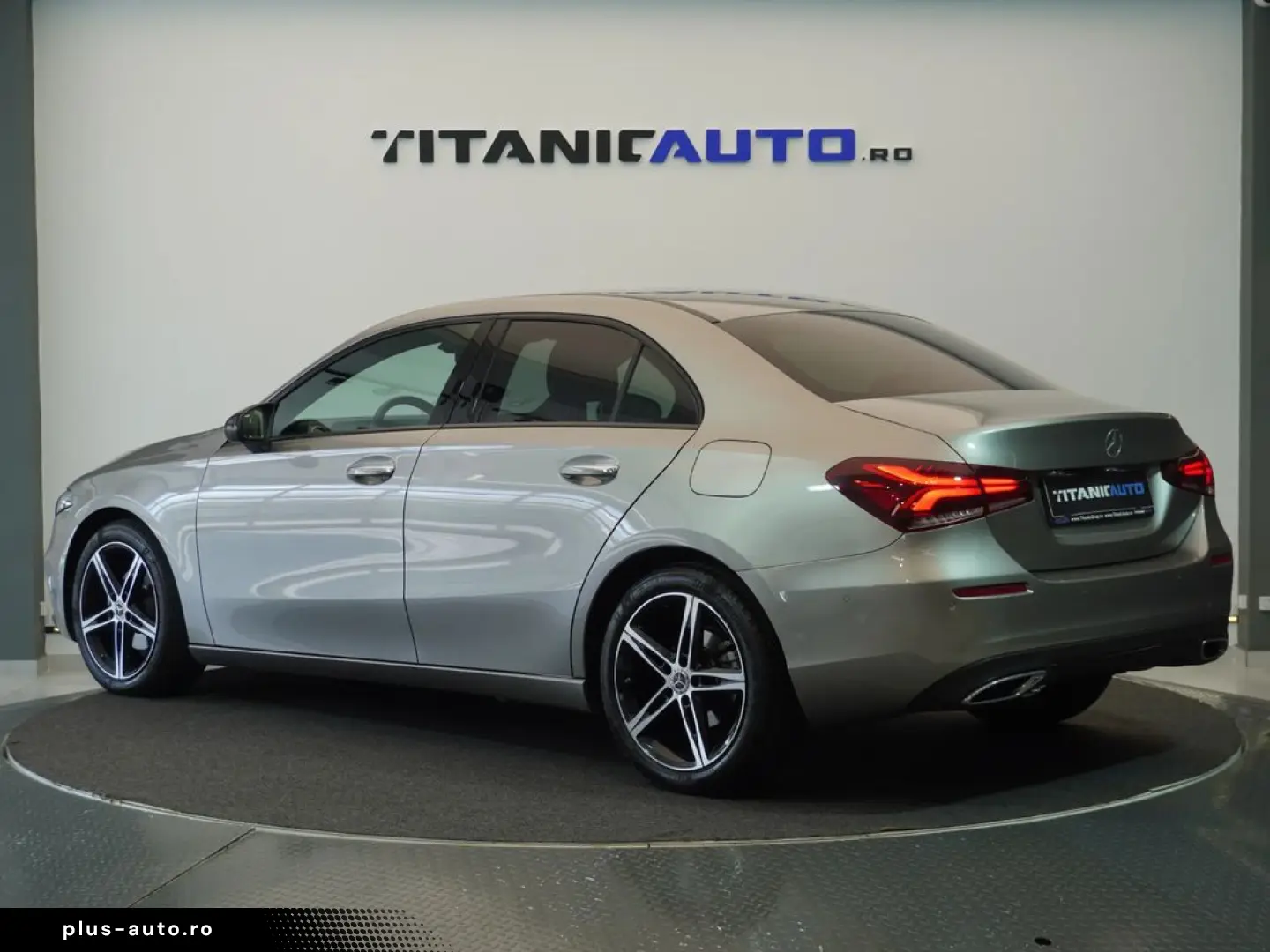 Mercedes-Benz A-180