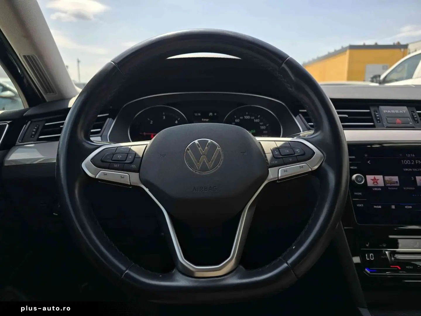 Volkswagen Passat 2022