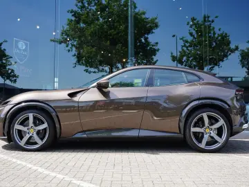 Ferrari Purosangue 6.5 V12