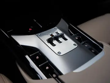 Ferrari Purosangue 6.5 V12
