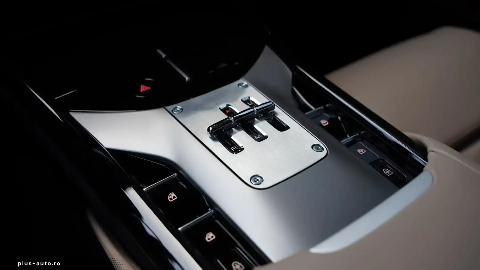 Ferrari Purosangue 6.5 V12