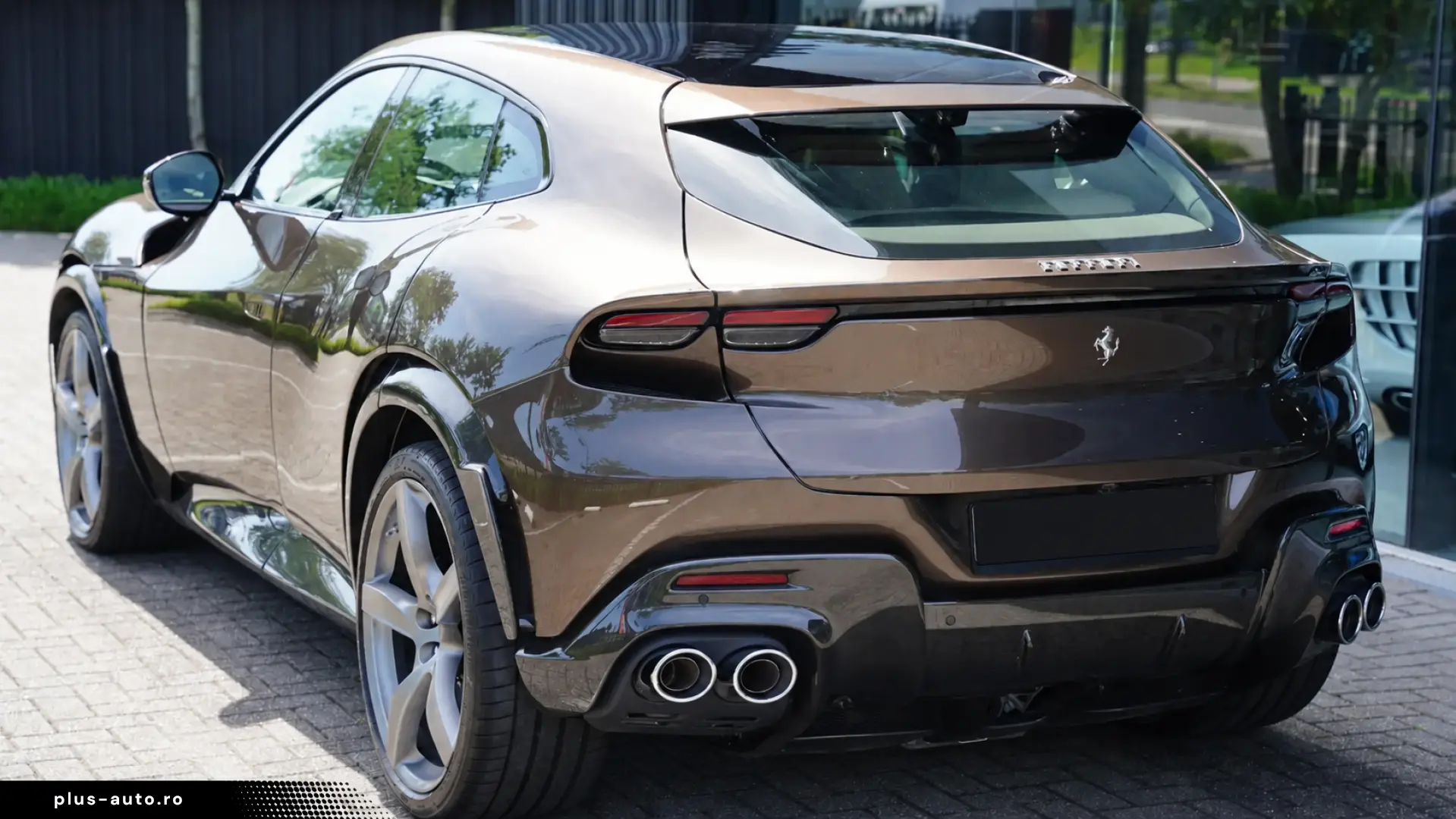 Ferrari Purosangue 6.5 V12