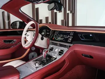 Bentley Continental GTC Mulliner V8 Hybrid