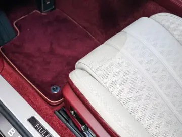 Bentley Continental GTC Mulliner V8 Hybrid