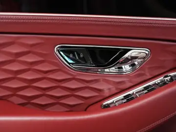 Bentley Continental GTC Mulliner V8 Hybrid
