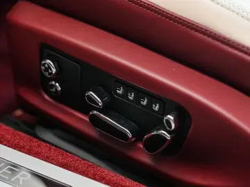 Bentley Continental GTC Mulliner V8 Hybrid