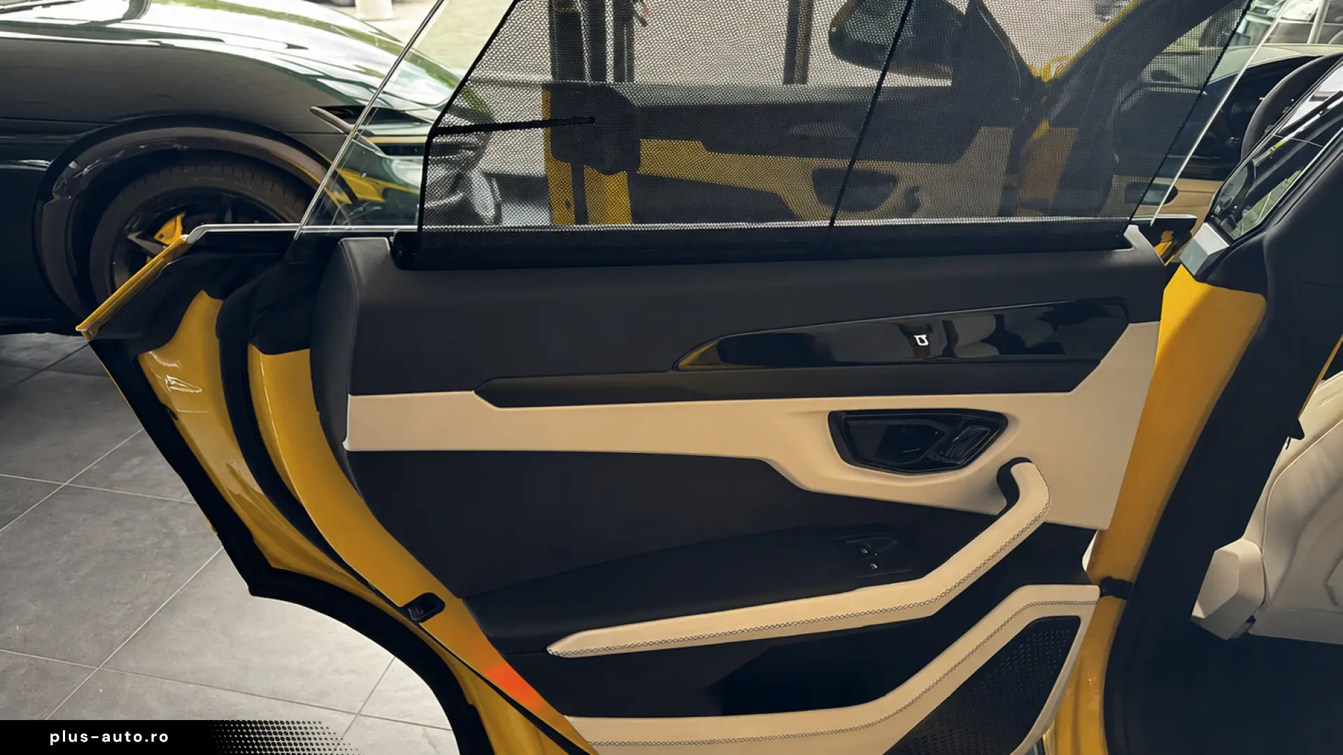 Lamborghini Urus SE NOU