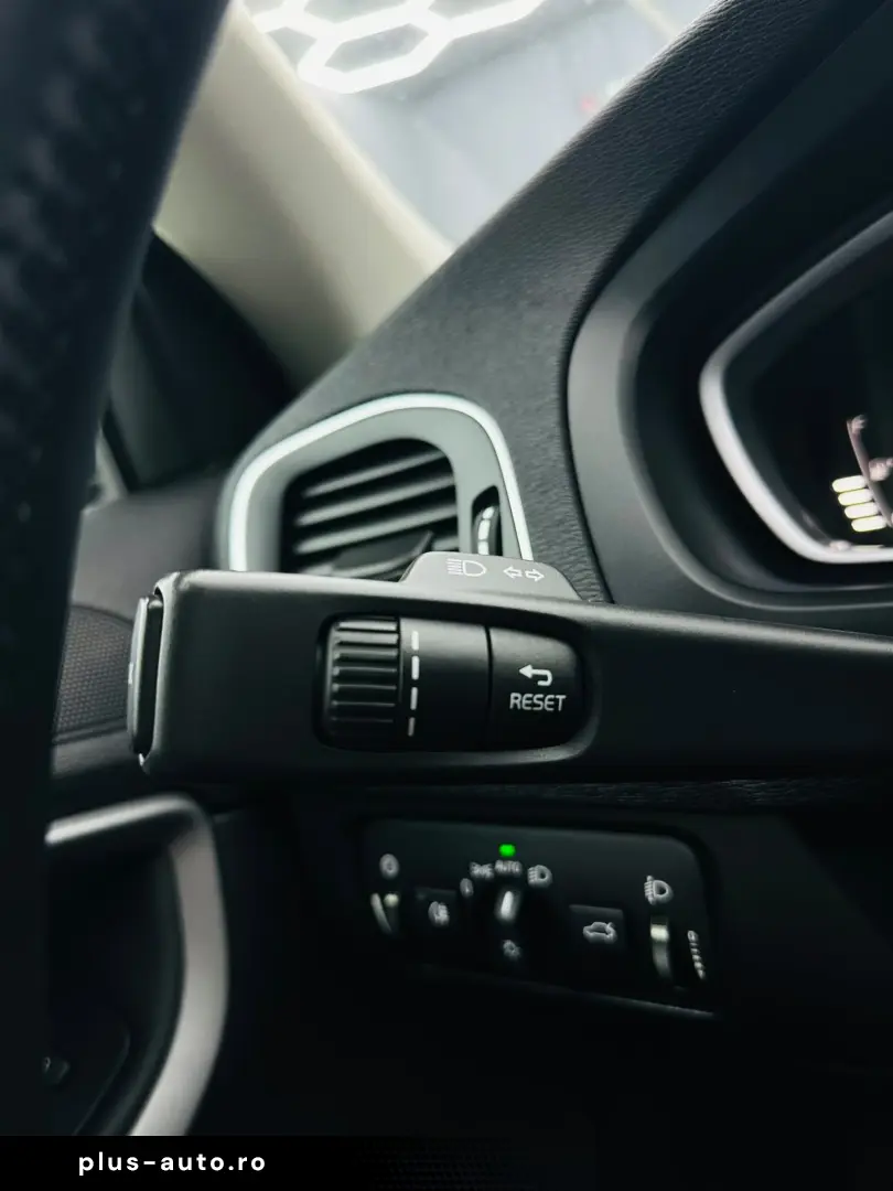 VOLVO V40 2014 1.6D E5 Garantie 12 Luni Rate Avans 0 Doar Cu